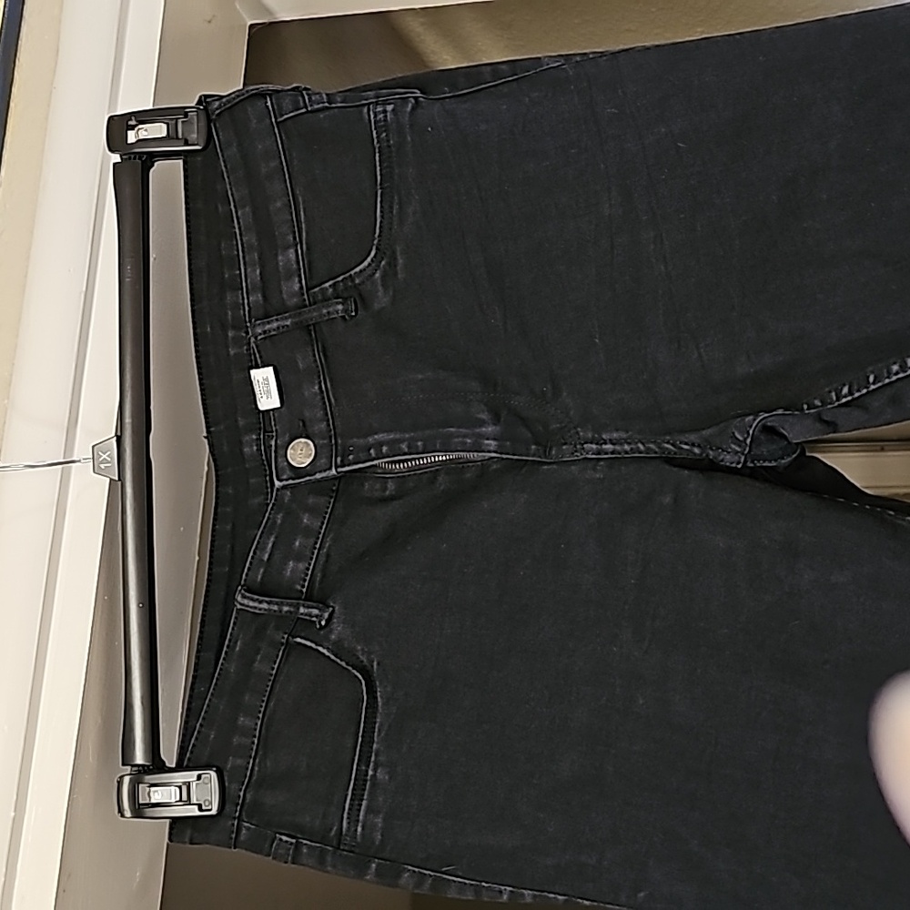33 skinny black jeans.  Tote 3.